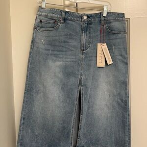 Denim skirt never worn